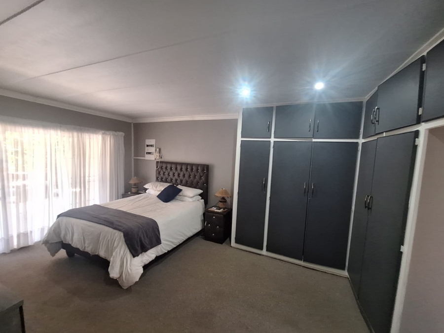 3 Bedroom Property for Sale in Pellissier Free State